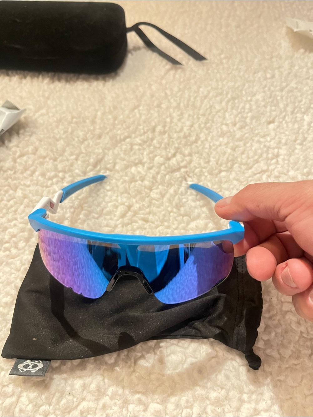 New Oakley Men’s Blue Mirrored Sport Sunglasses. Beautiful